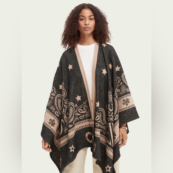 Elvis Poncho - Picture 1 of 8